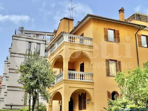 Ufficio in Via Eleonora Duse, Roma (RM) 300 m², 10 locali, 5 bagni
