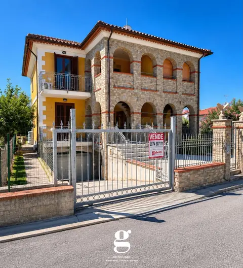 Appartamento in Traversa Terza di Rione Passolara 3, Pollica (SA)