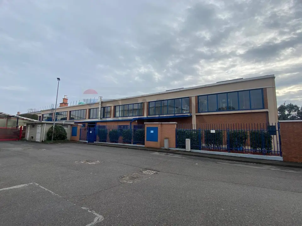 Capannone Industriale in Affitto a Paderno Dugnano