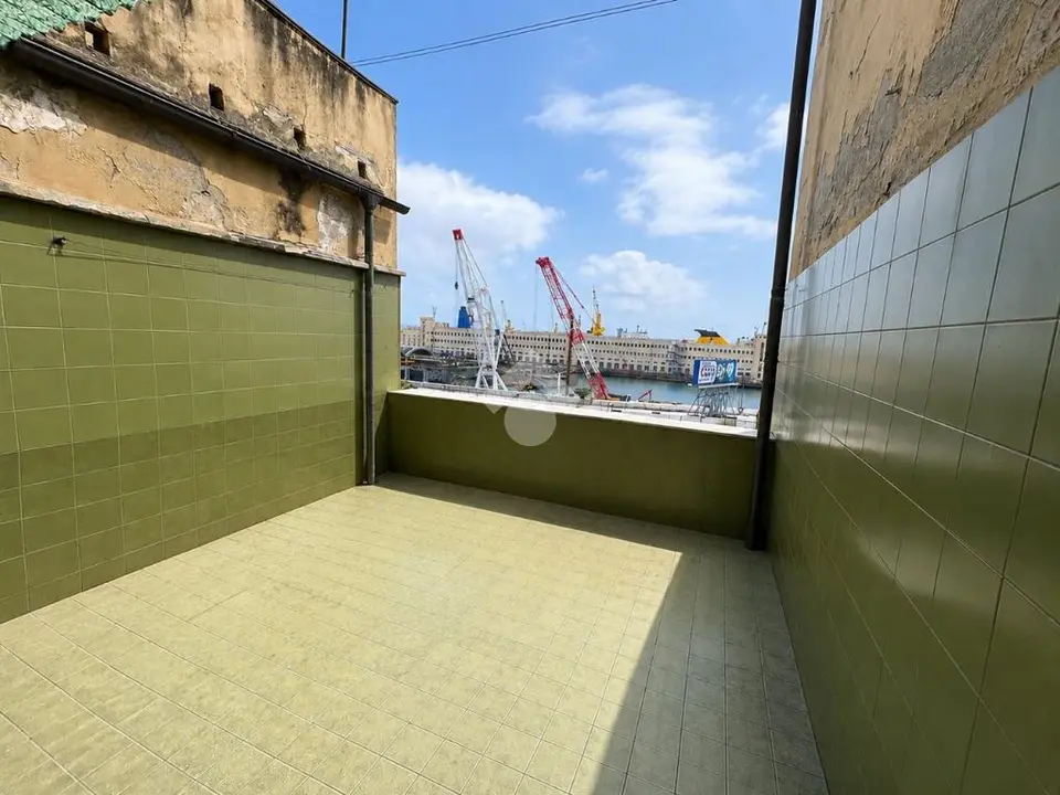 Quadrilocale in vendita a Genova
