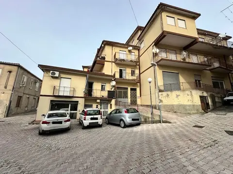 Appartamento in VIA GUGLIELMO OBERDAN SNC, Sant'Angelo di Brolo (ME)