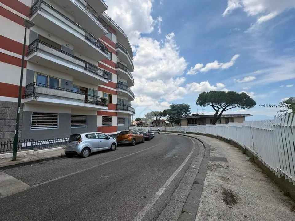 6 locali in vendita a Napoli