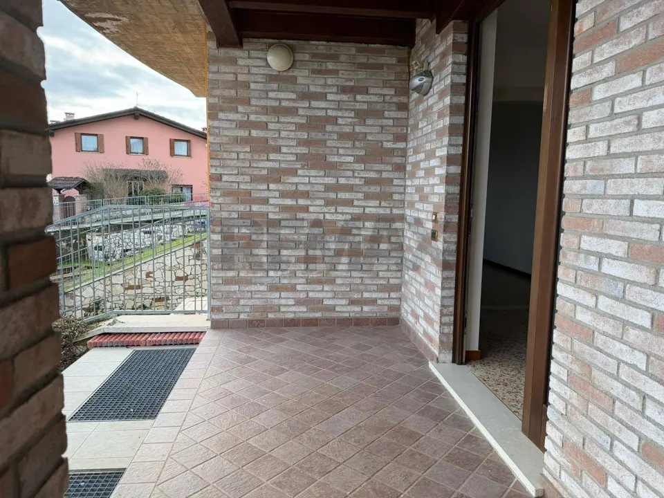 Villa a schiera in Affitto a Longare