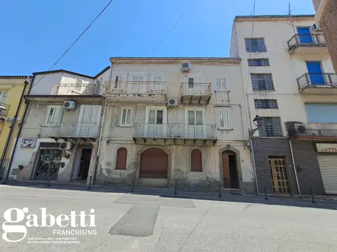 Appartamento in Via PRIMO MAGGIO 9, San Piero Patti (ME)