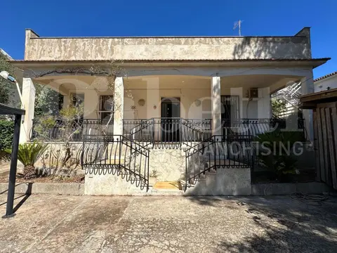 Villa in Via dei Pini snc, Avola (SR)