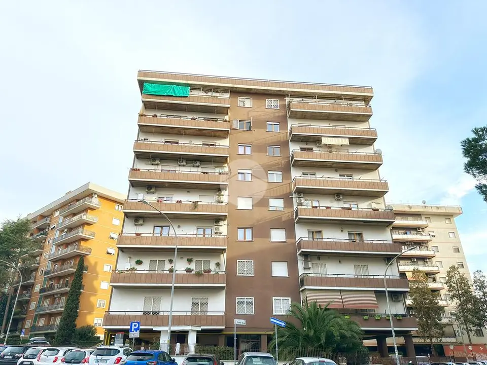 Quadrilocale in vendita a Roma