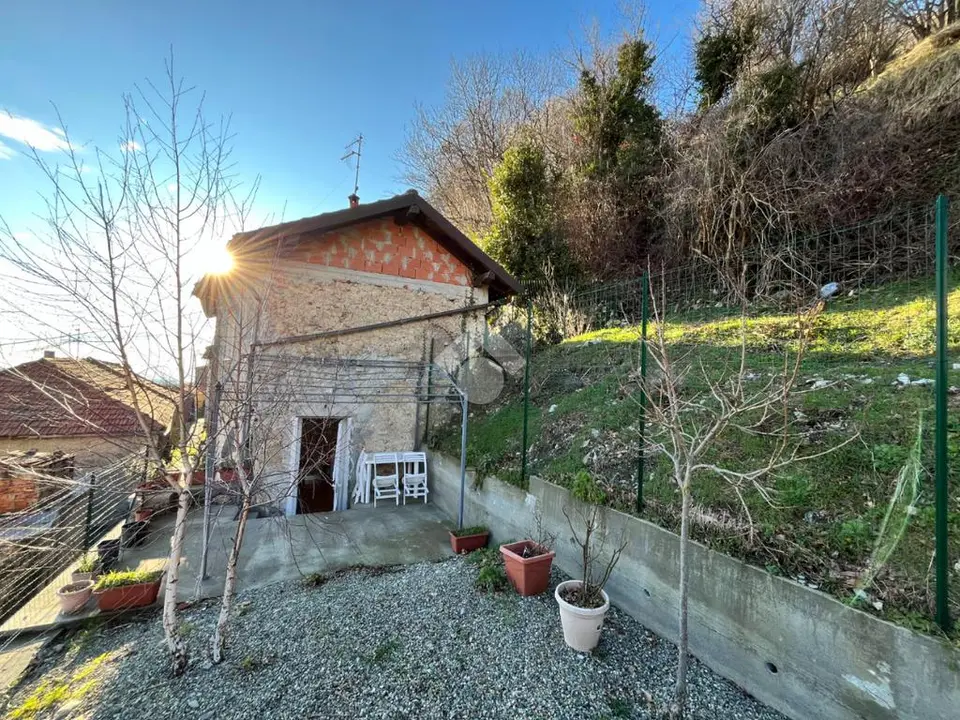 Casa indipendente in vendita a Valbrevenna