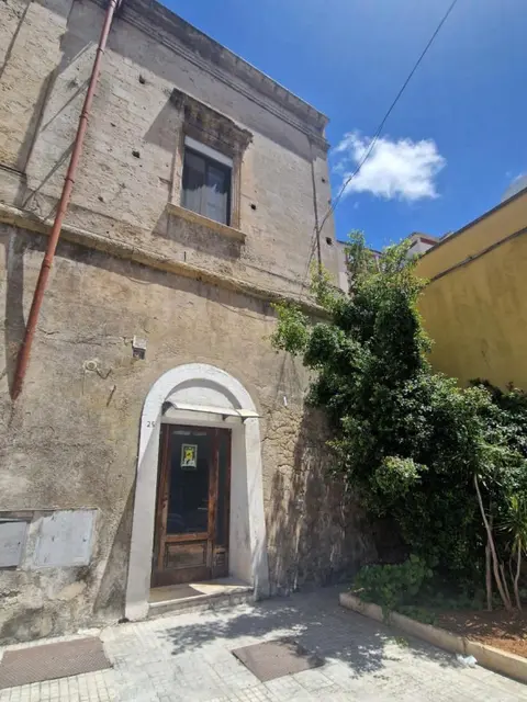 Appartamento in Via Bastioni Carlo V 25, Brindisi (BR)