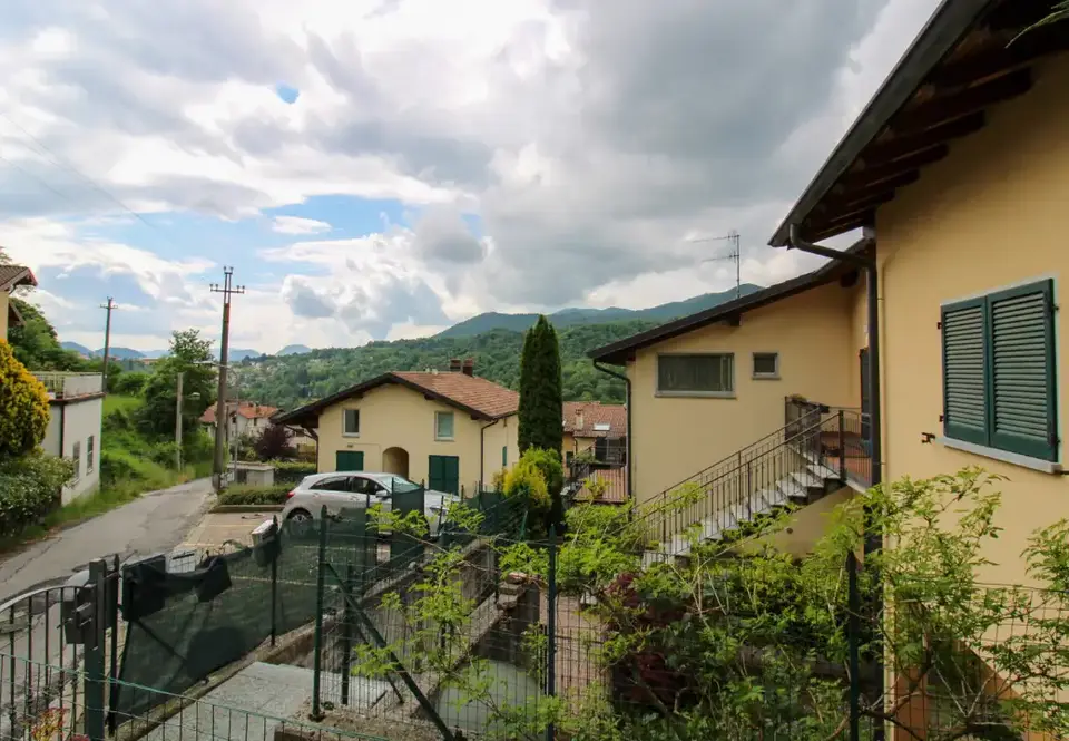 Appartamento in Via Santi Nazaro e Celso 25, Alta Valle Intelvi (CO)