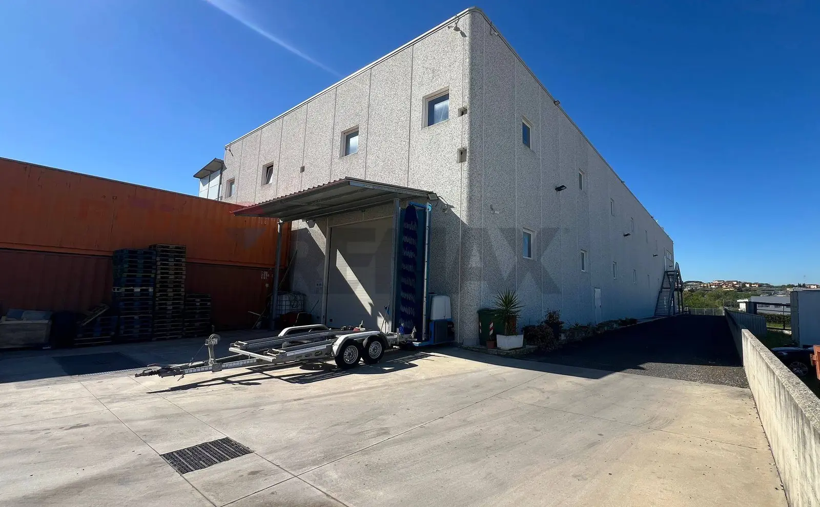 Capannone Industriale in Affitto a Monte Compatri