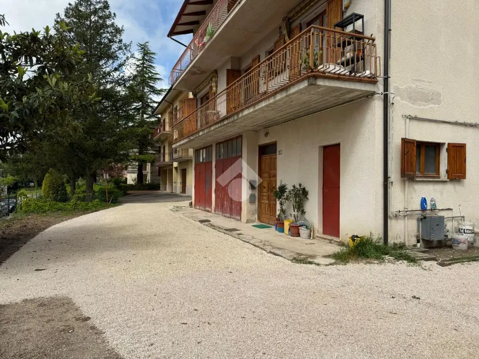 Casa indipendente in vendita a Scheggia E Pascelupo