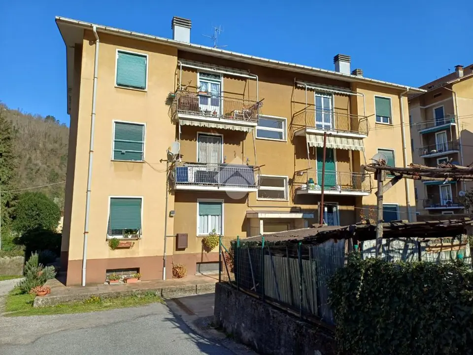 Quadrilocale in vendita a Isola Del Cantone