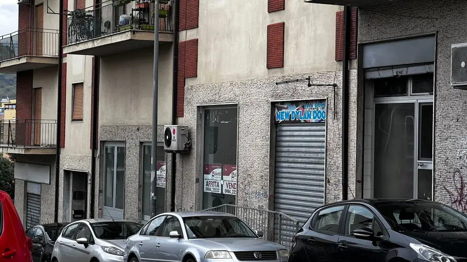 Magazzino in Cosenza Via Guido Dorso snc, Cosenza (CS)