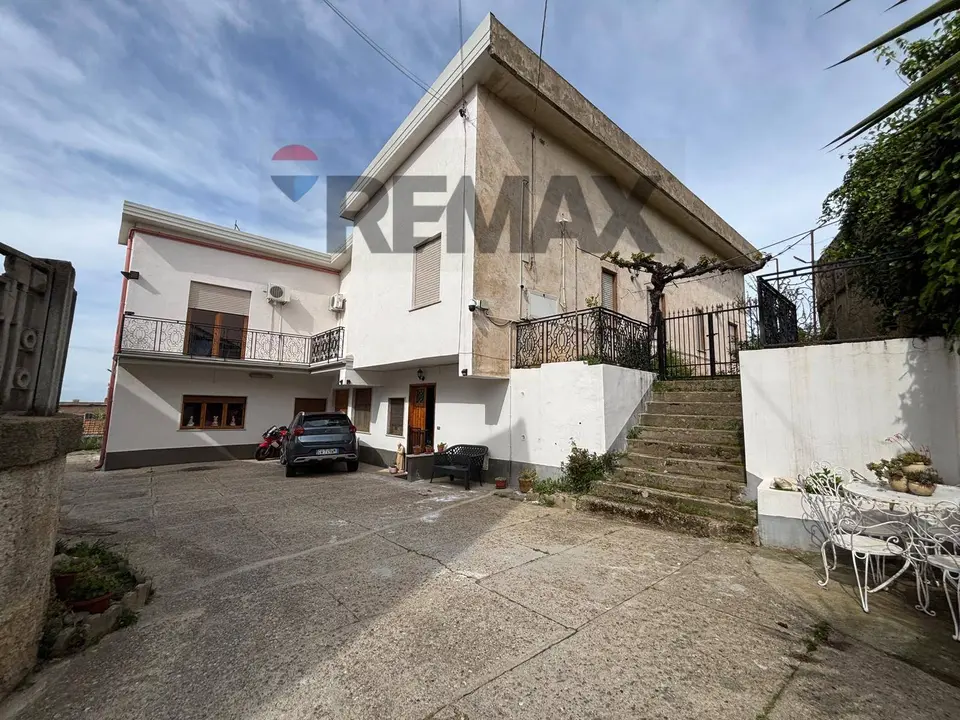Casa Semindipendente in Vendita a San Giorgio Albanese