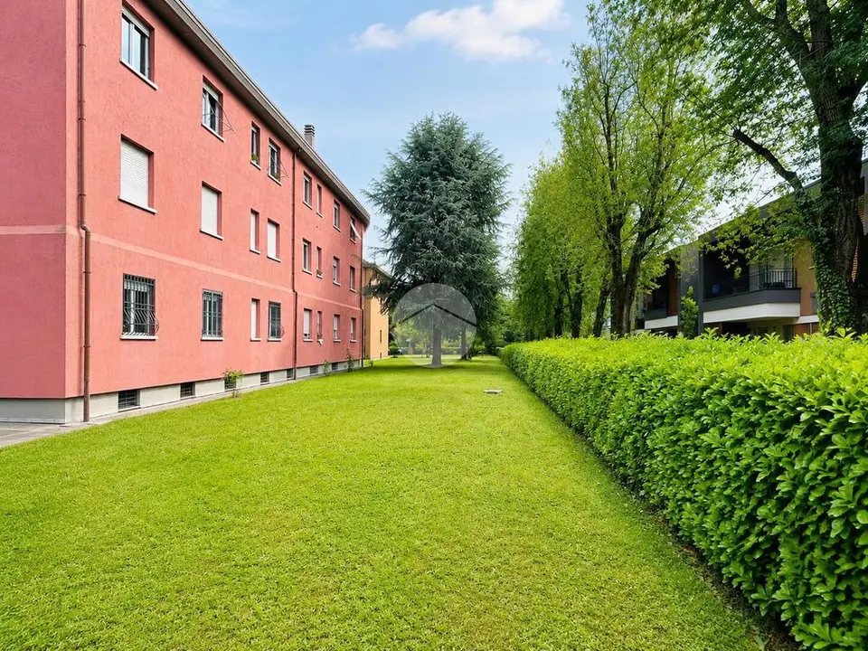 5 locali in vendita a Collebeato