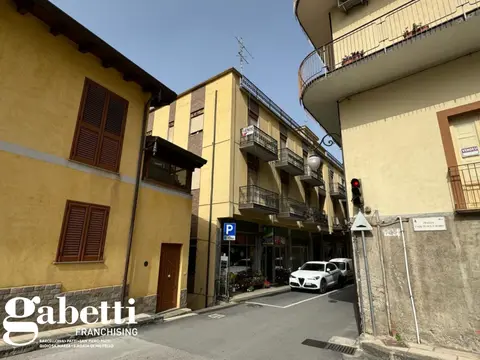 Appartamento in via Armando Diaz 35, Sant'Angelo di Brolo (ME)