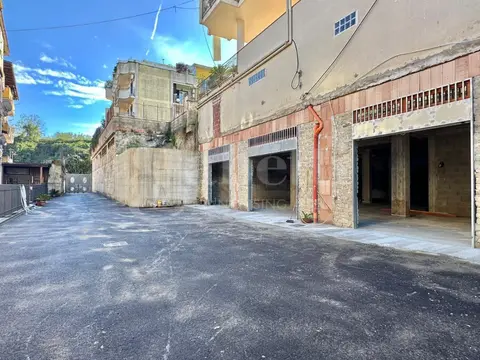Box in Via Marano Quarto, Marano di Napoli (NA)