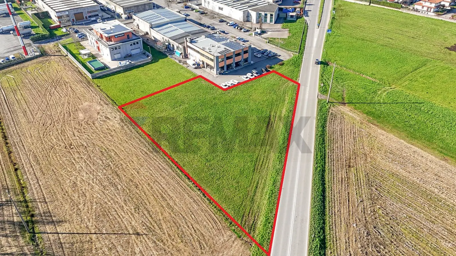 Terreno Industriale in Vendita a Barzana