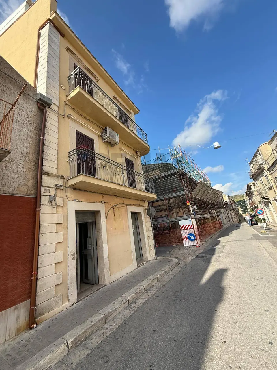 Locale Commerciale in Vendita a Chiaramonte Gulfi