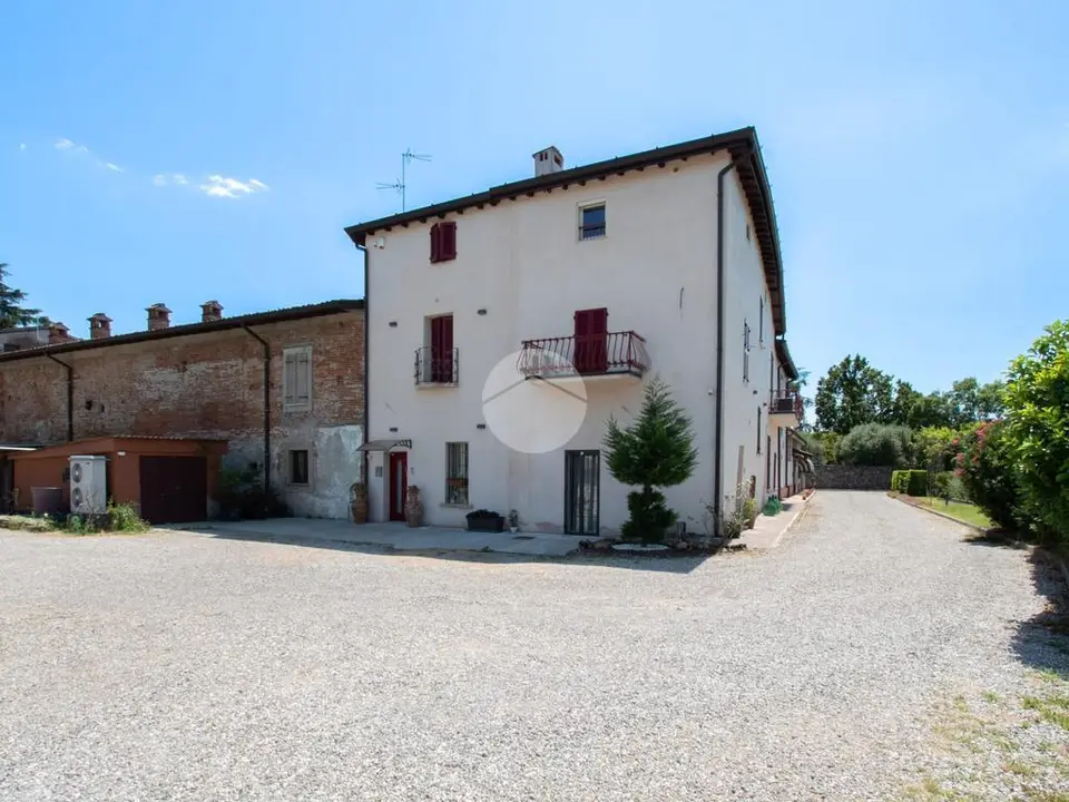 Villa a schiera centrale in vendita a Brescia