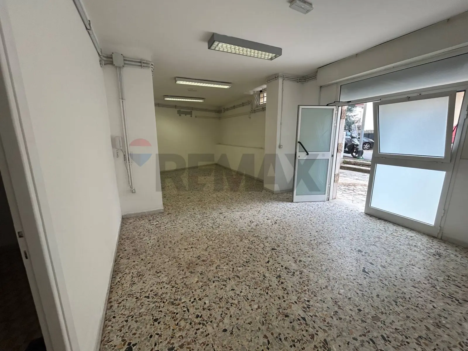 Negozio in Affitto a Roma
