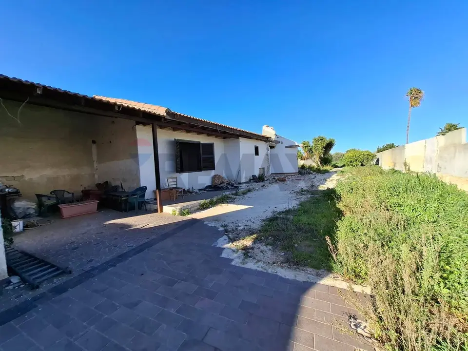 Villa singola in Vendita a Floridia