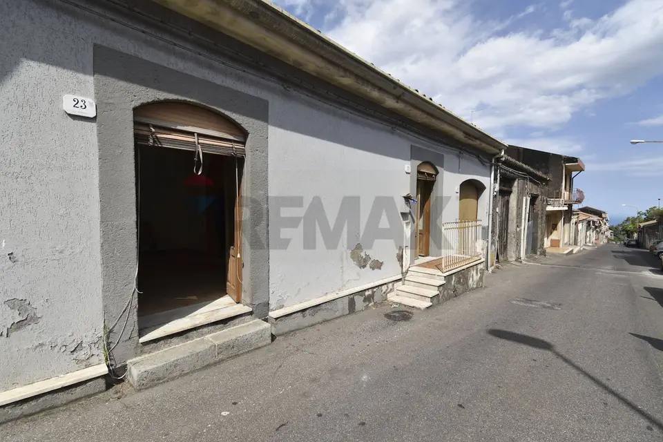 Casa Indipendente in Vendita a Zafferana Etnea