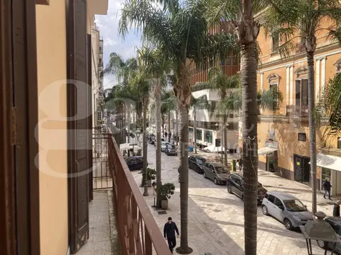 Casa Indipendente in Corso Garibaldi  26, Brindisi (BR) 427 m², 15 locali, 3 bagni