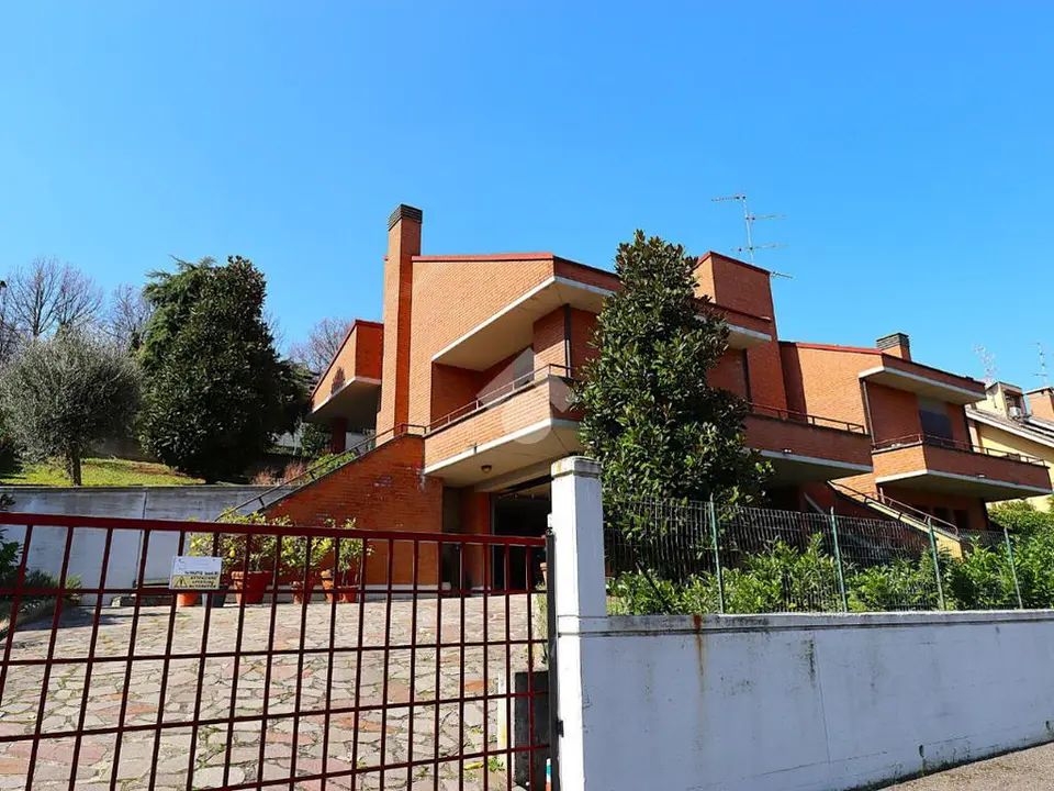 Bifamiliare in vendita a Fiorano Modenese