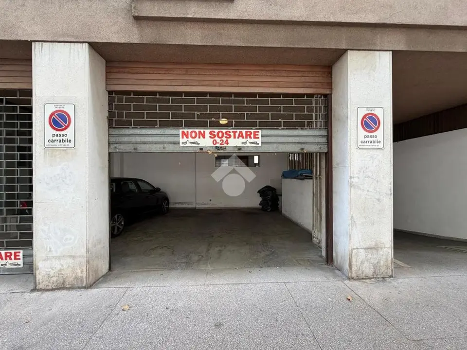 Posto auto in vendita a Trieste