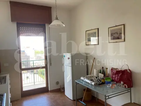 Appartamento in Largo Palumbo 4, Brindisi (BR)