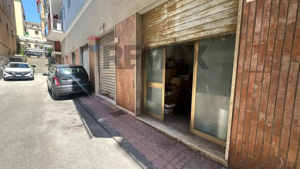 Locale Commerciale in Vendita a Formia
