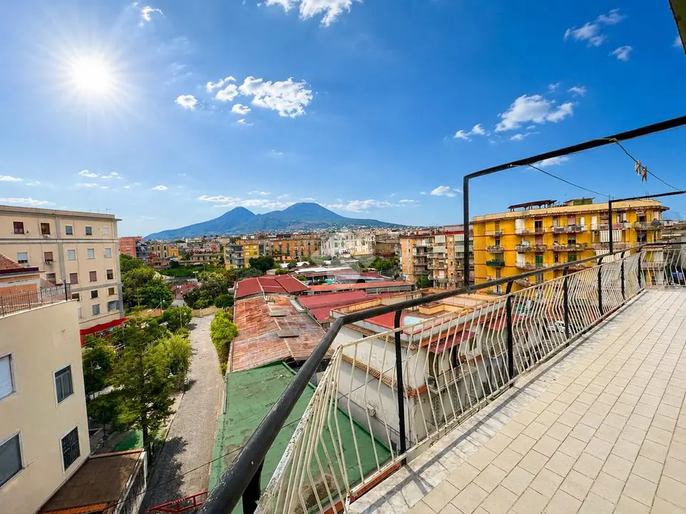 Quadrilocale in vendita a Portici