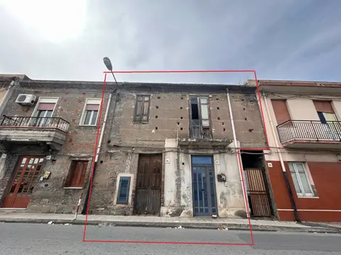 Casa Indipendente in VIA DEL MARE  86-87, Barcellona Pozzo di Gotto (ME)
