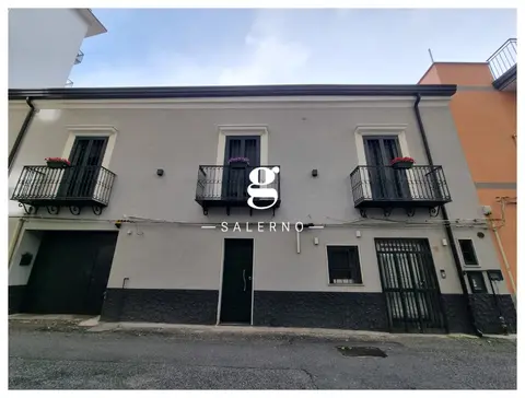Appartamento in Via Gian Vincenzo De Ruggiero, Salerno (SA)