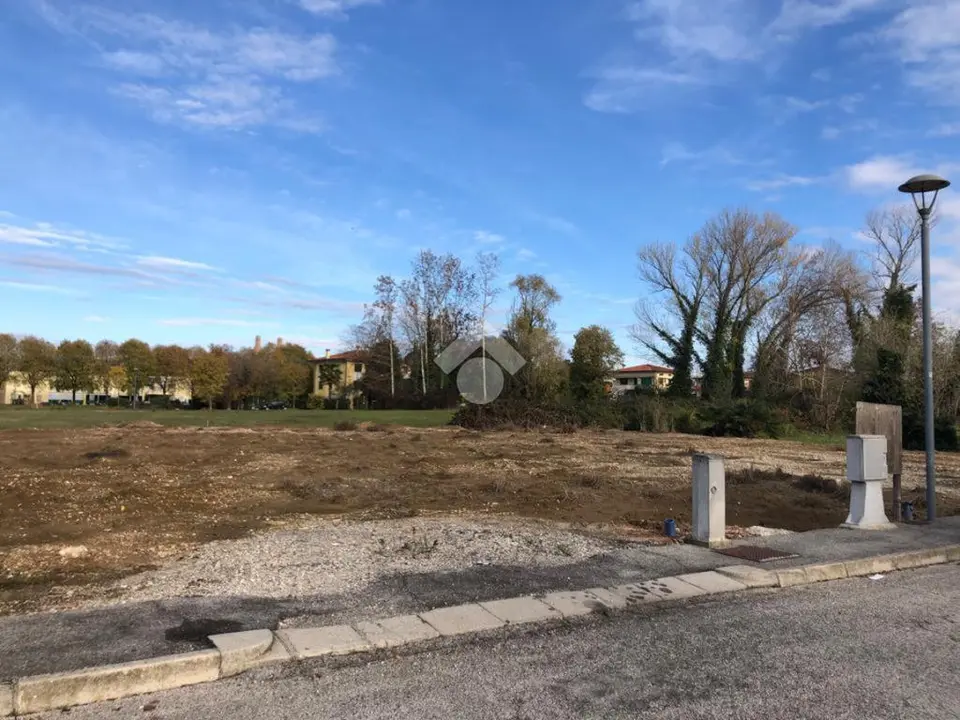 Ter. residenziale in vendita a Fontaniva