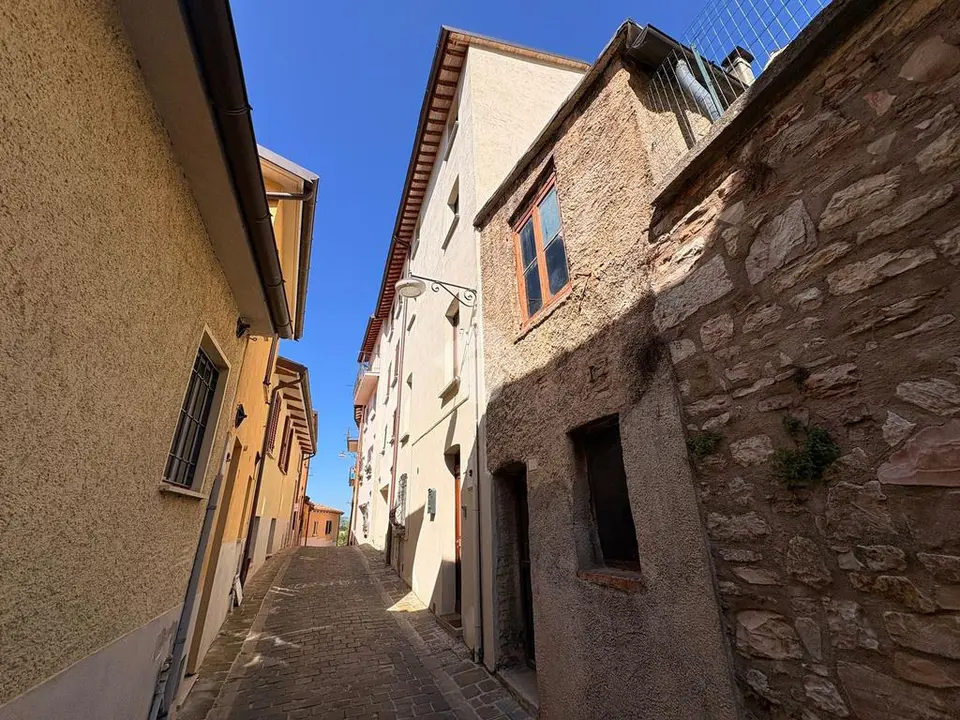 Casa semindipendente in vendita a Gualdo Tadino