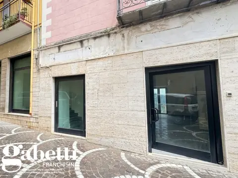 Attività in VIA ROMA  6, Caronia (ME)