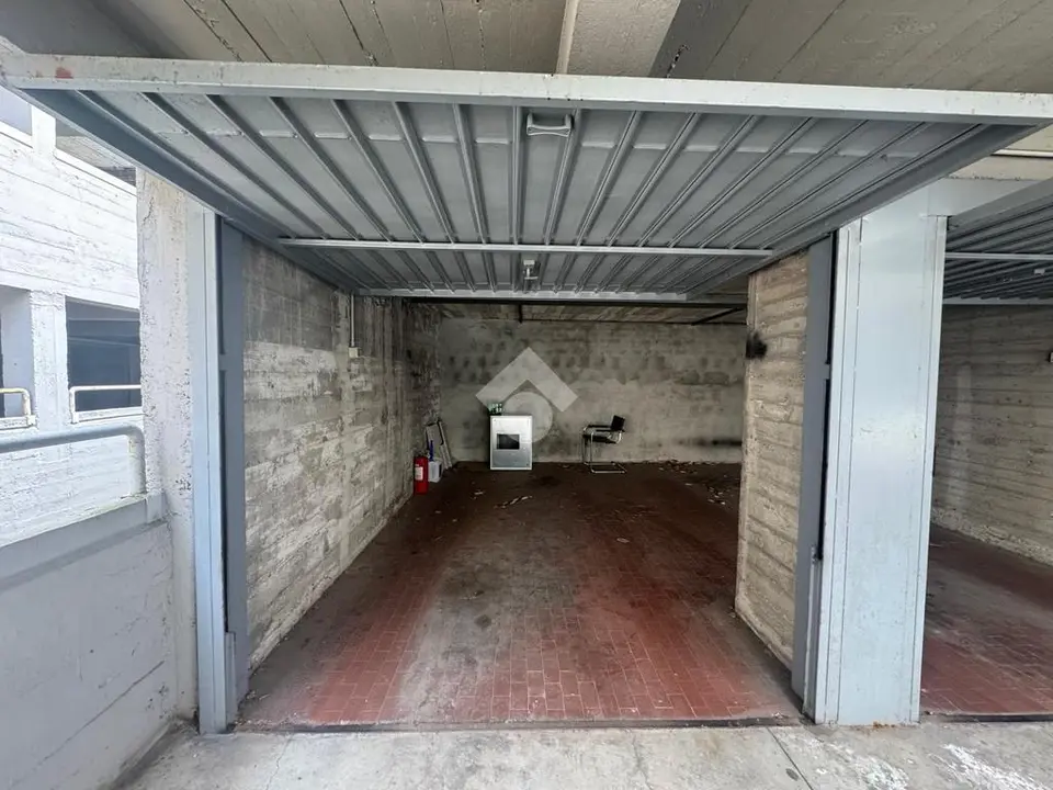 Box / posti auto in vendita a Bergamo