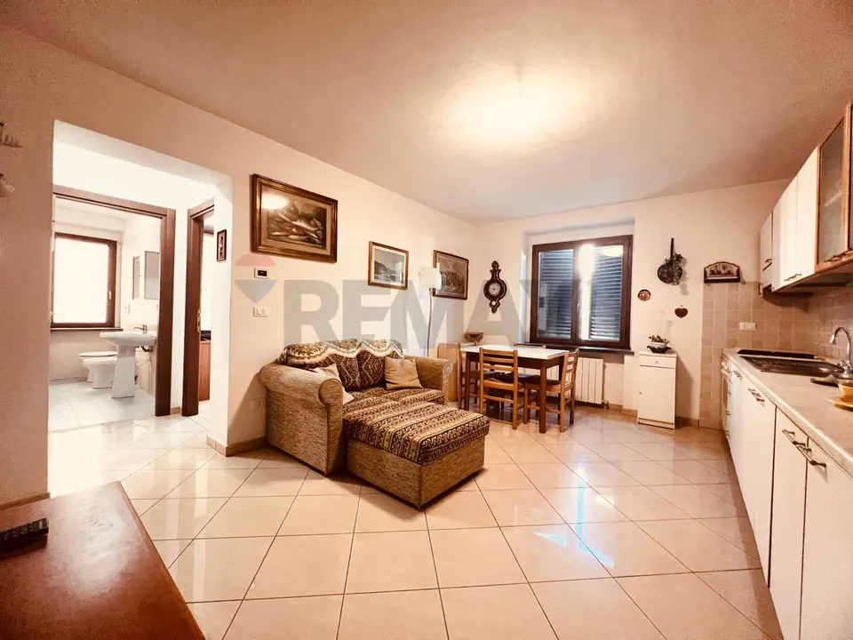 Appartamento in Vendita a Castellina Marittima
