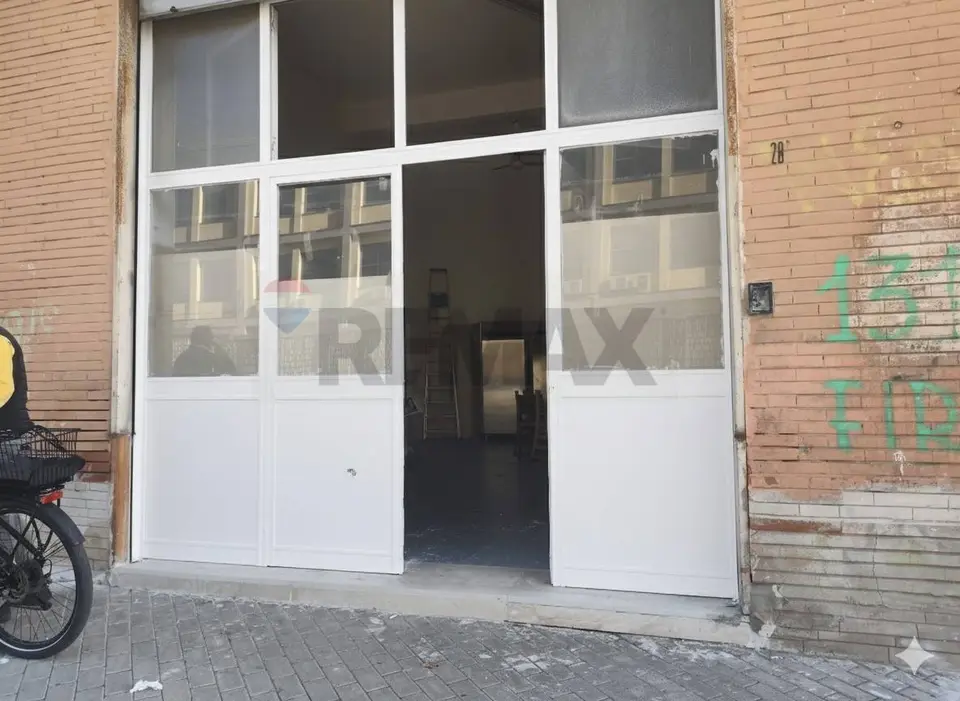 Negozio in Affitto a Napoli