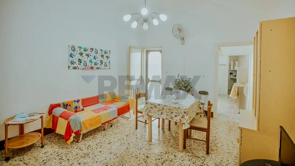 Casa Indipendente in Vendita a Campi Salentina