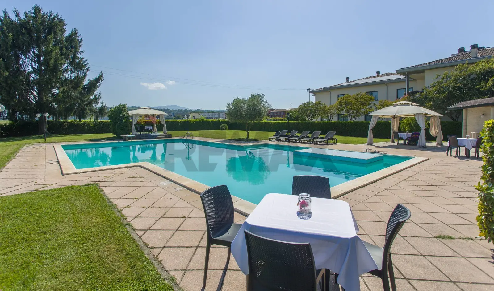 Albergo/Hotel in Vendita a Langhirano