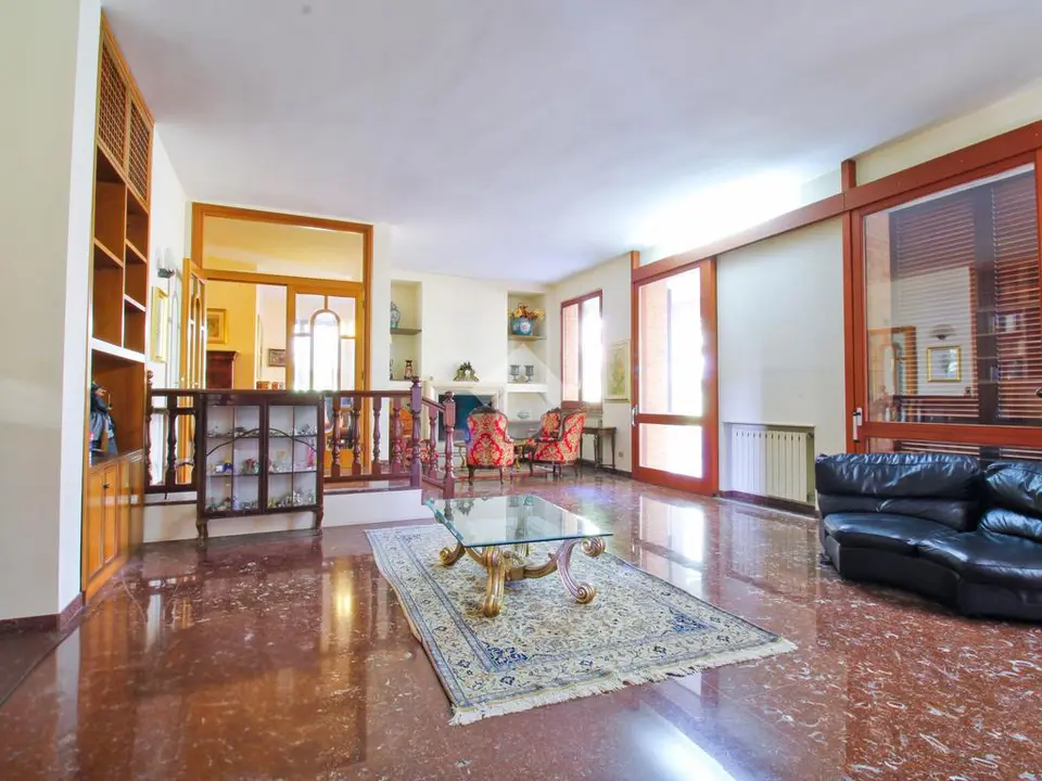 Villa singola in vendita a Loreto