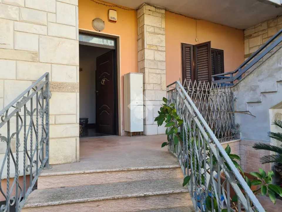 Porzione di bifamiliare in vendita a Alezio