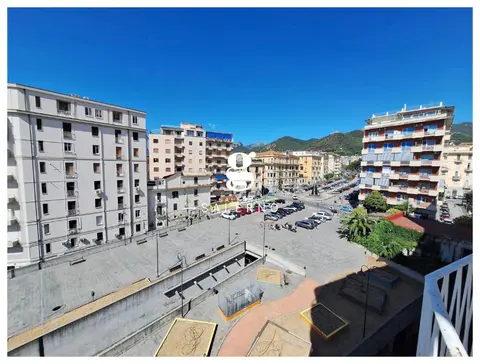 Appartamento in Via Zara, Salerno (SA)