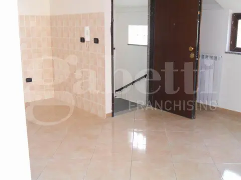 Appartamento in VIA SOLIMENA, Nocera Inferiore (SA)