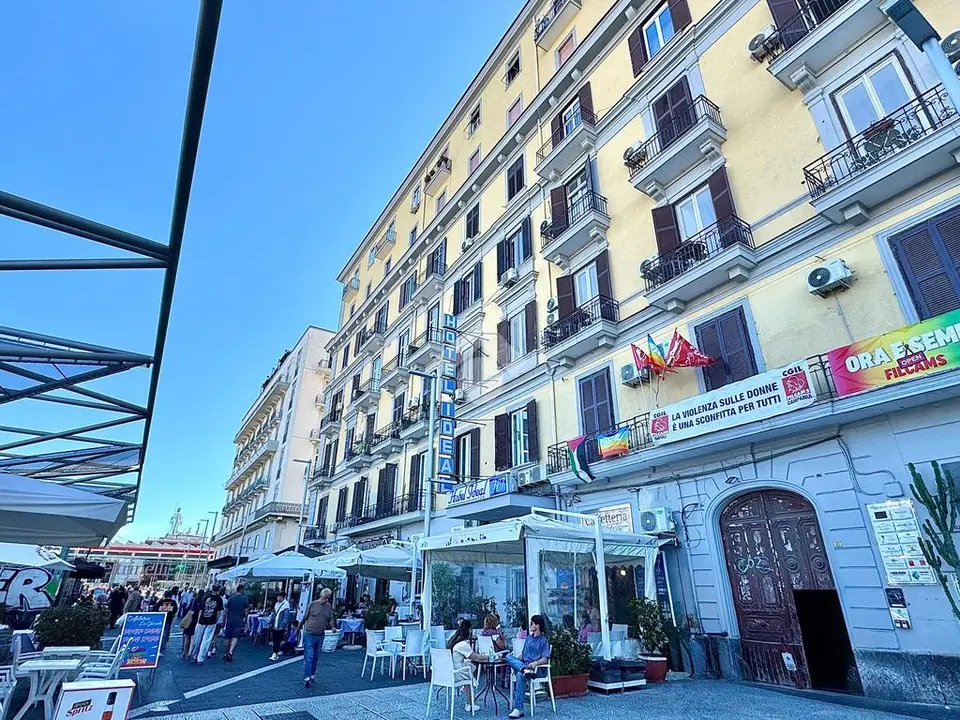 6 locali in vendita a Napoli