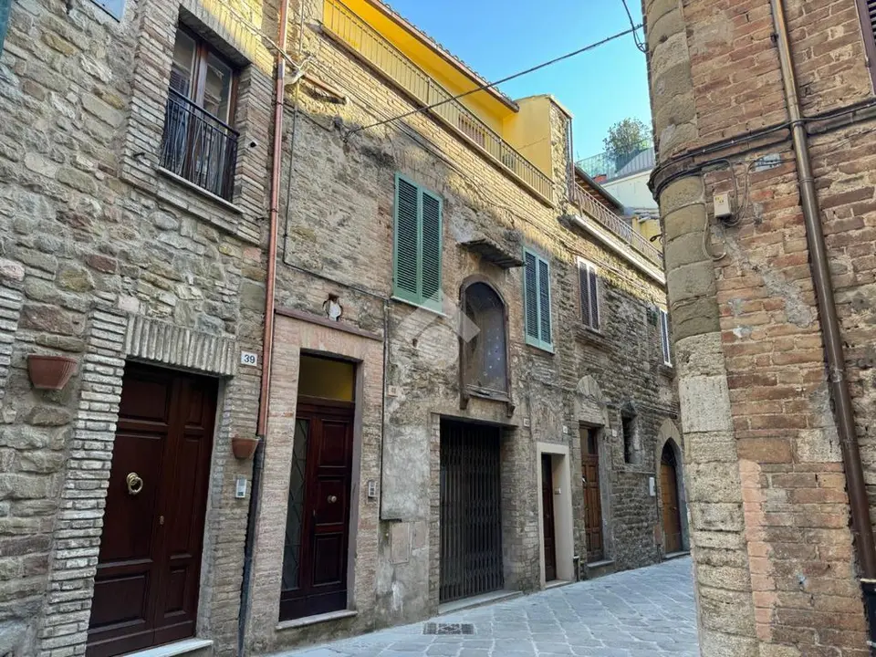 Casa semindipendente in vendita a Bevagna