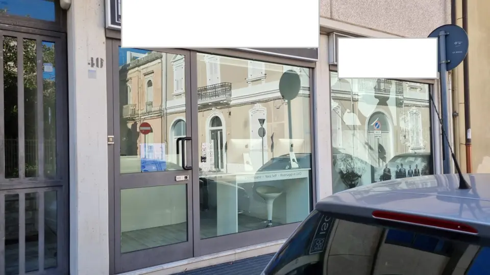 Negozio in Via Indipendenza 38, Brindisi (BR)